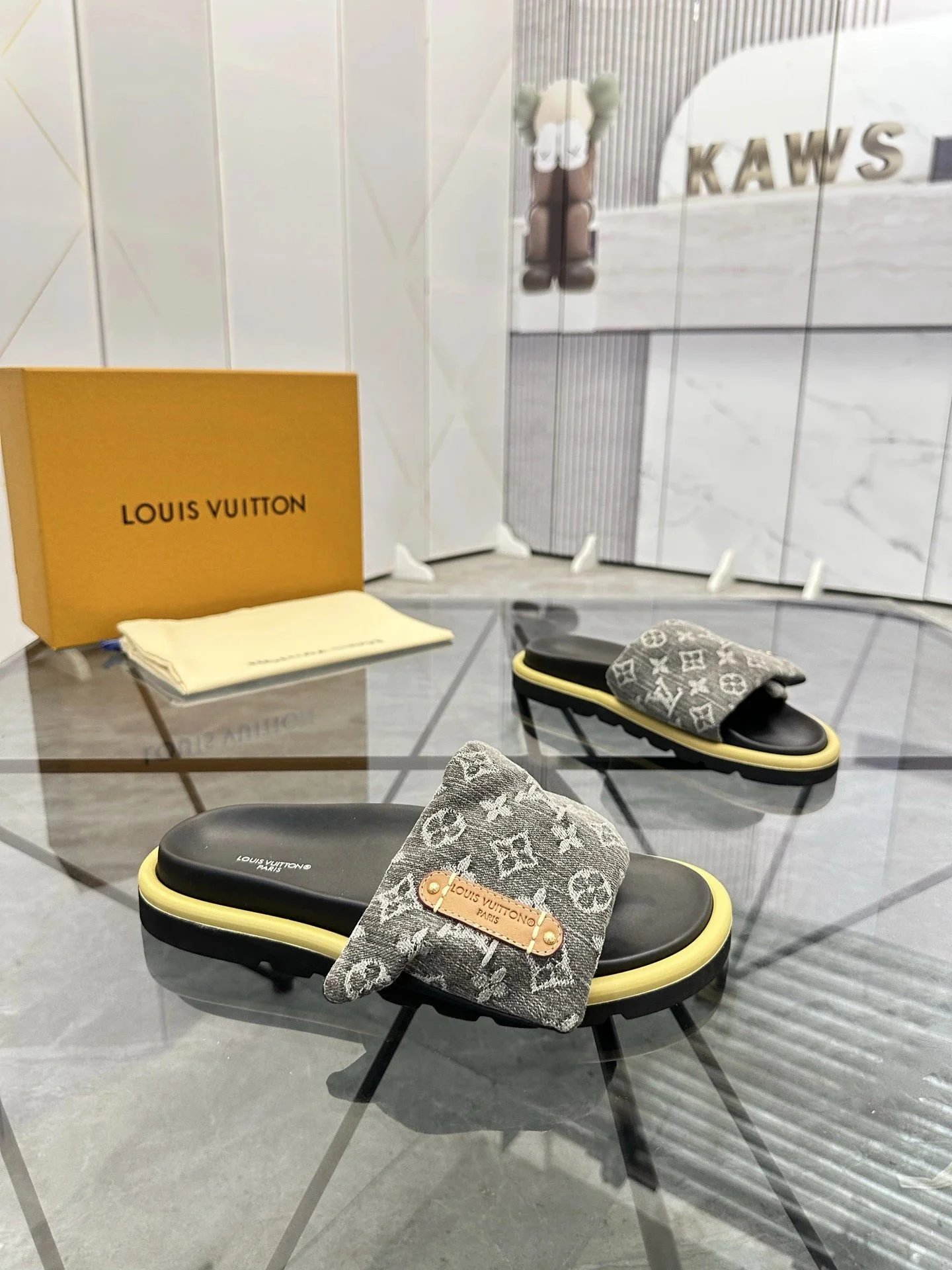 Embossed Logo Slide Sandals photo 3