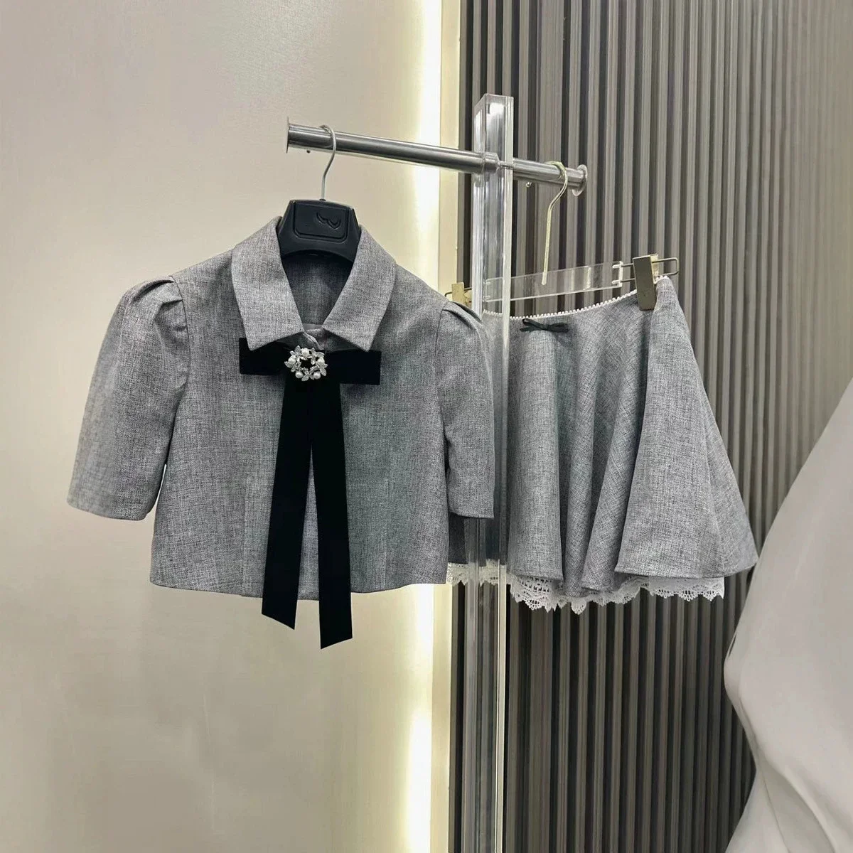 Gray tone ladylike style bow suit for women summer puff sleeve short top high waist lace skirt