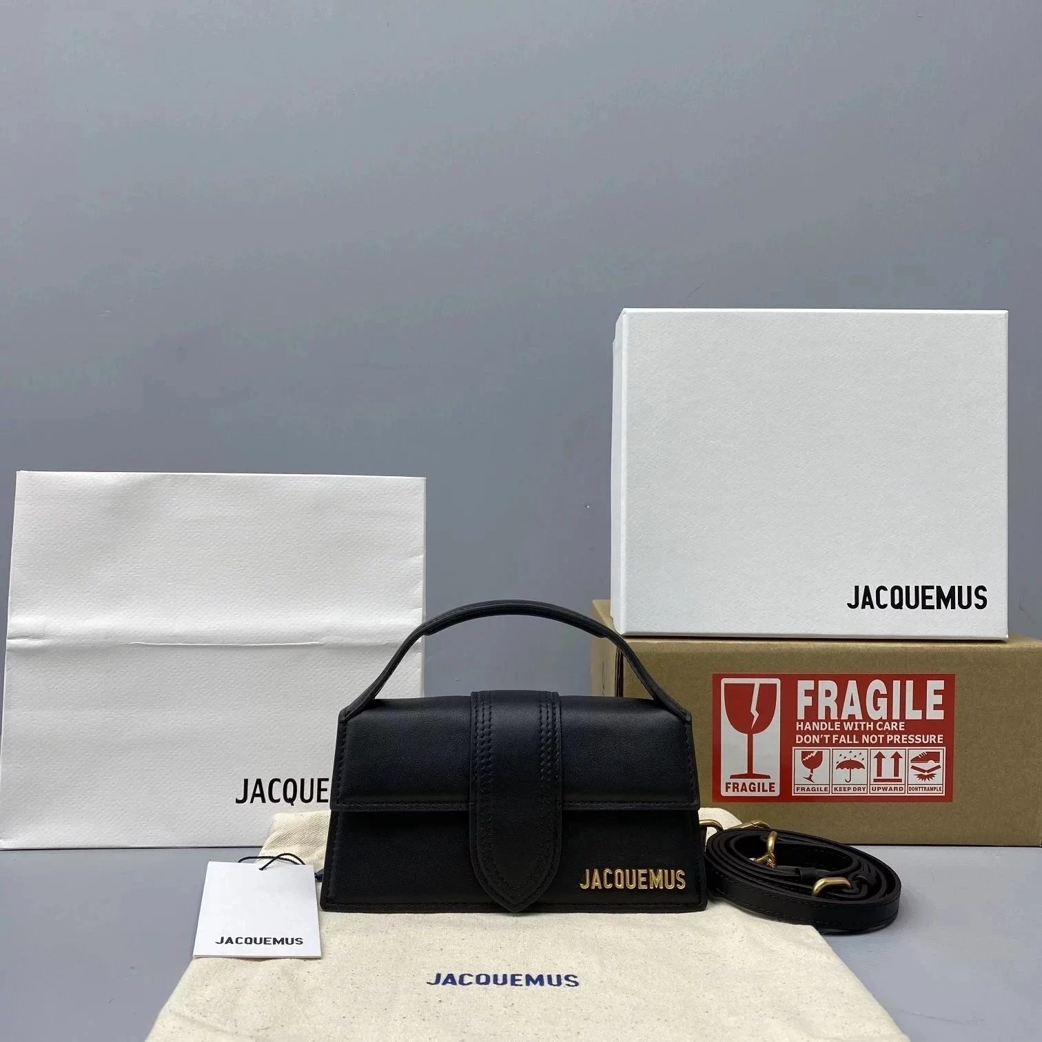 A# 款号2056原单Jacquemus? bamnino 新款斜挎包??