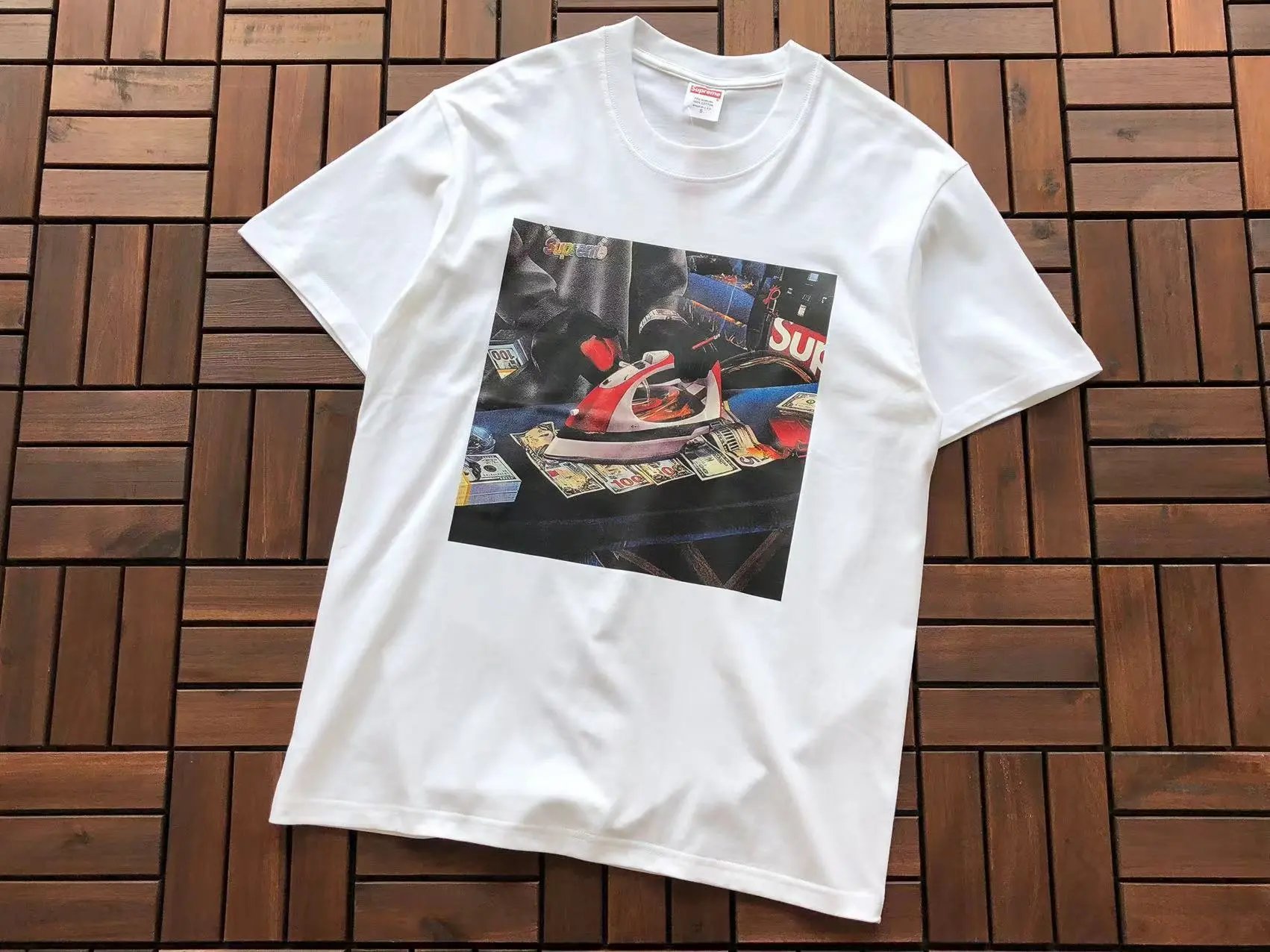 B302 Iron USD White