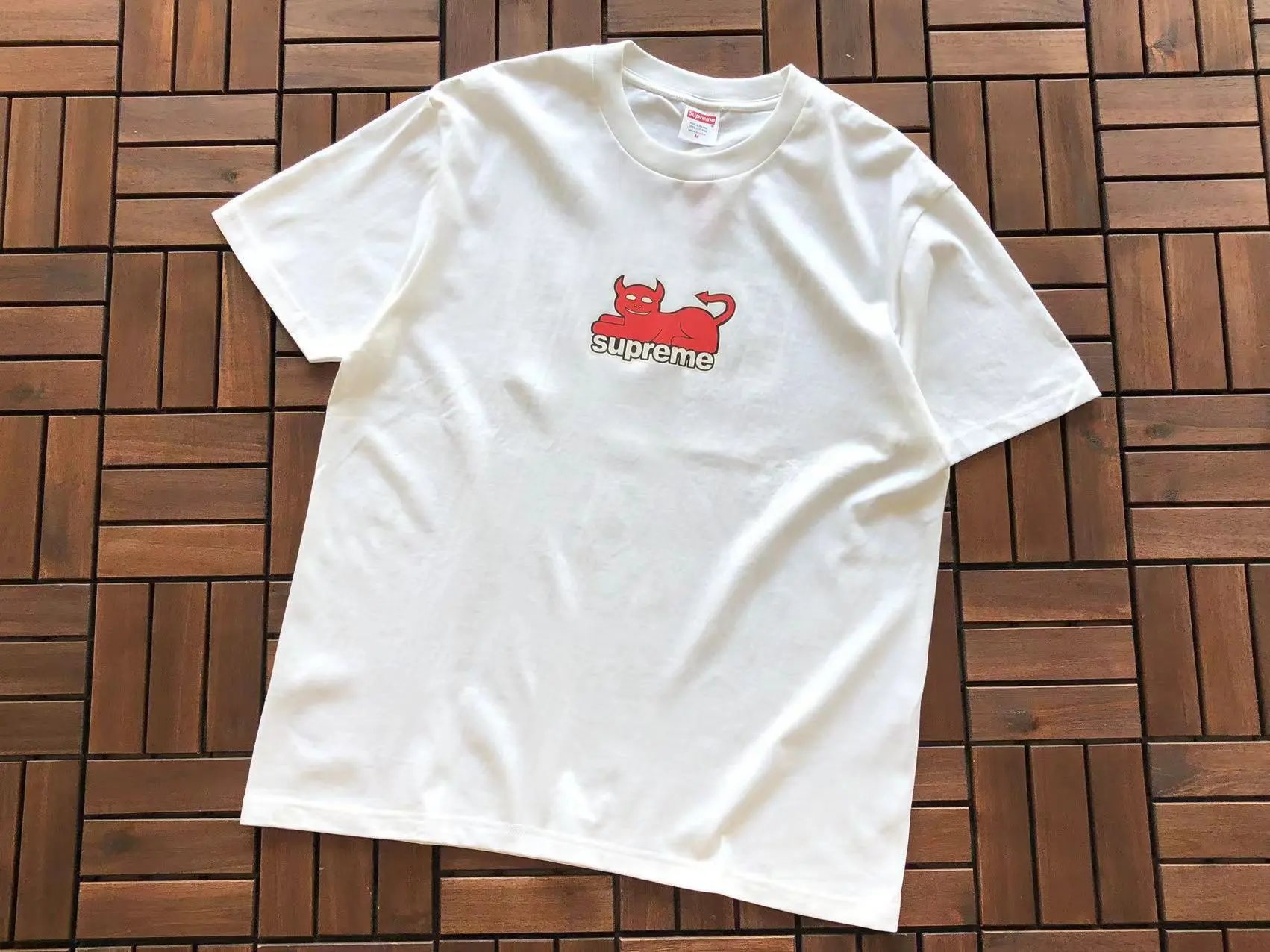 B364 Little Devil White