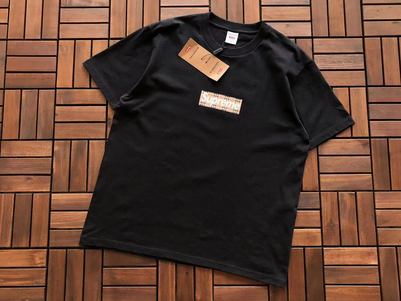 B308 Burberry black collaboration