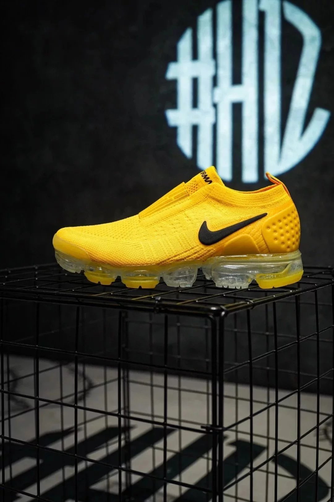 N399310 [Company level NK Air VaporMax Flyknit 2] Continuation of large air cushion running shoes? The first classic scripture? Set up a stripe meter? Needle shoe ball moon weaving? Realistic surface effect, injection holes, real nitrogen gas, surging foot feel, size: 36 36.5 3