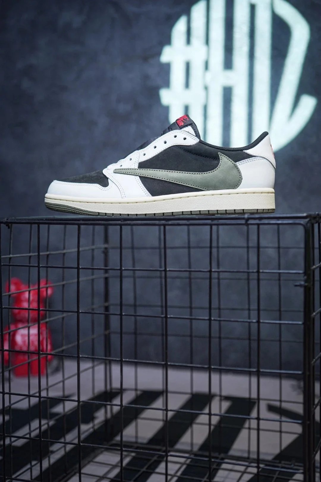 🔑N550480【外贸TG版 TS x Air Jordan 1 Low 黑绿 倒钩5.0】大厂出品 正确定制鞋面材质 正确刺绣 鞋舌海绵填充 中底注胶孔及缜密的中底拉帮工艺 冲孔整齐干净 搭载
