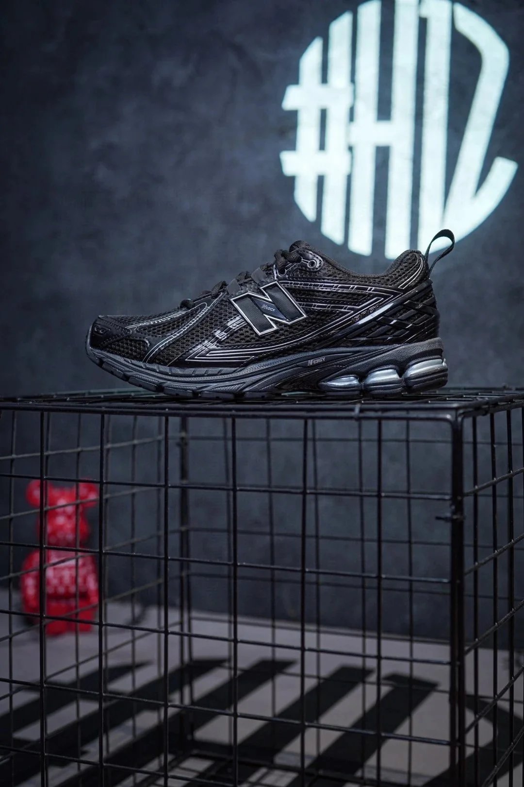 🔑 N450380 [Original company grade NB 1906R Black Knight] New item comes with retro elements overlaid with correct card color space leather splicing breathable mesh fabric upper material correct file combination sole T-Beam outsole provides arch support, heel with exposed cushioning rubber