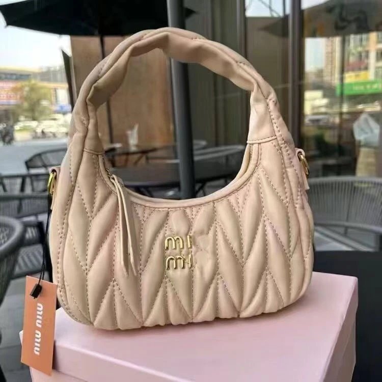 Cloud Bag Cross Shoulder Handbag photo 5