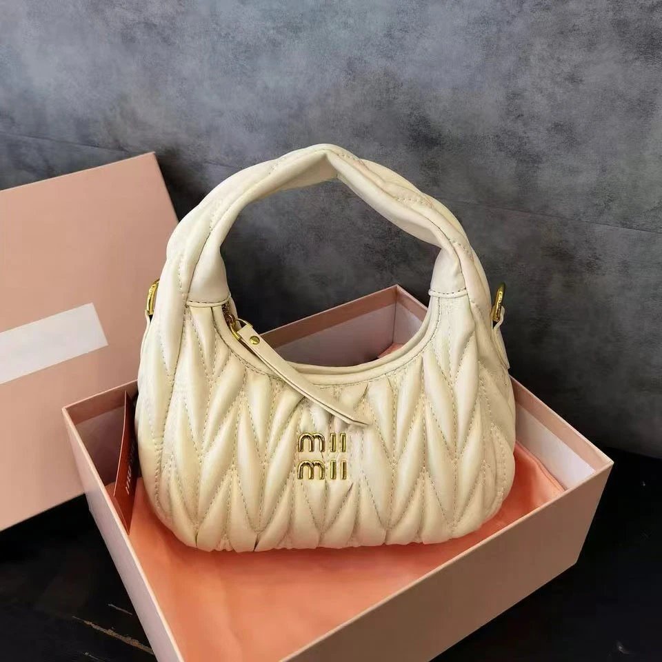 Cloud Bag Cross Shoulder Handbag photo 3