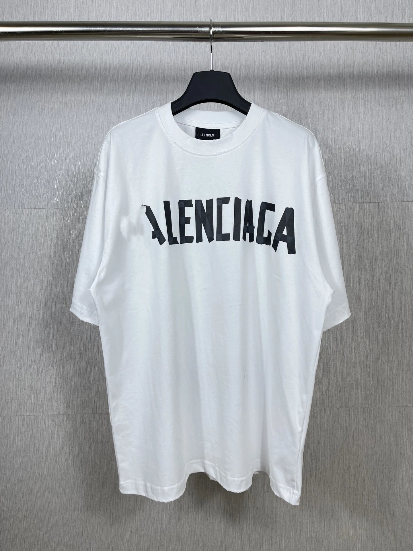 Trendy Short-Sleeved T-Shirt photo 6