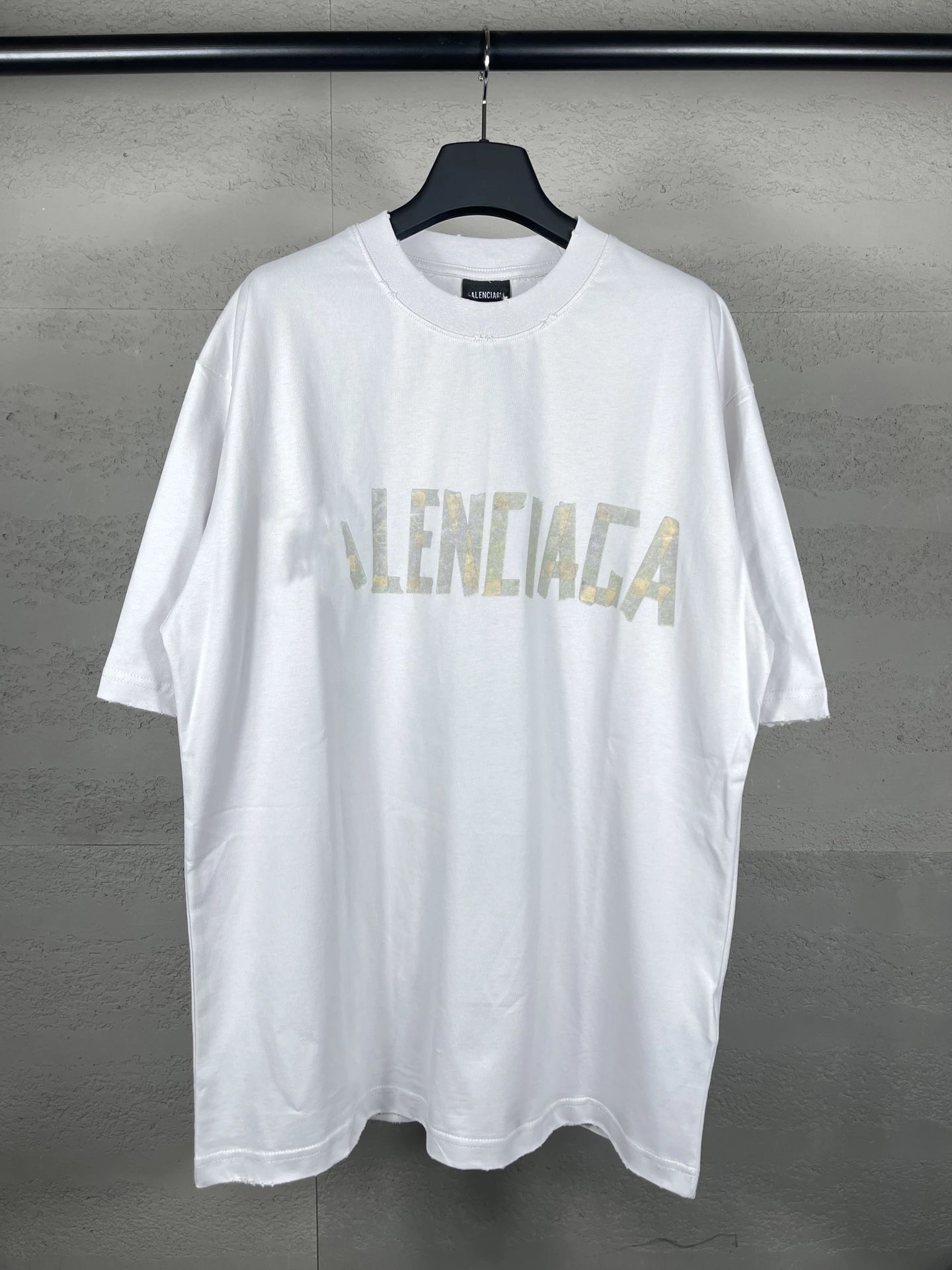 Trendy Short-Sleeved T-Shirt photo 7