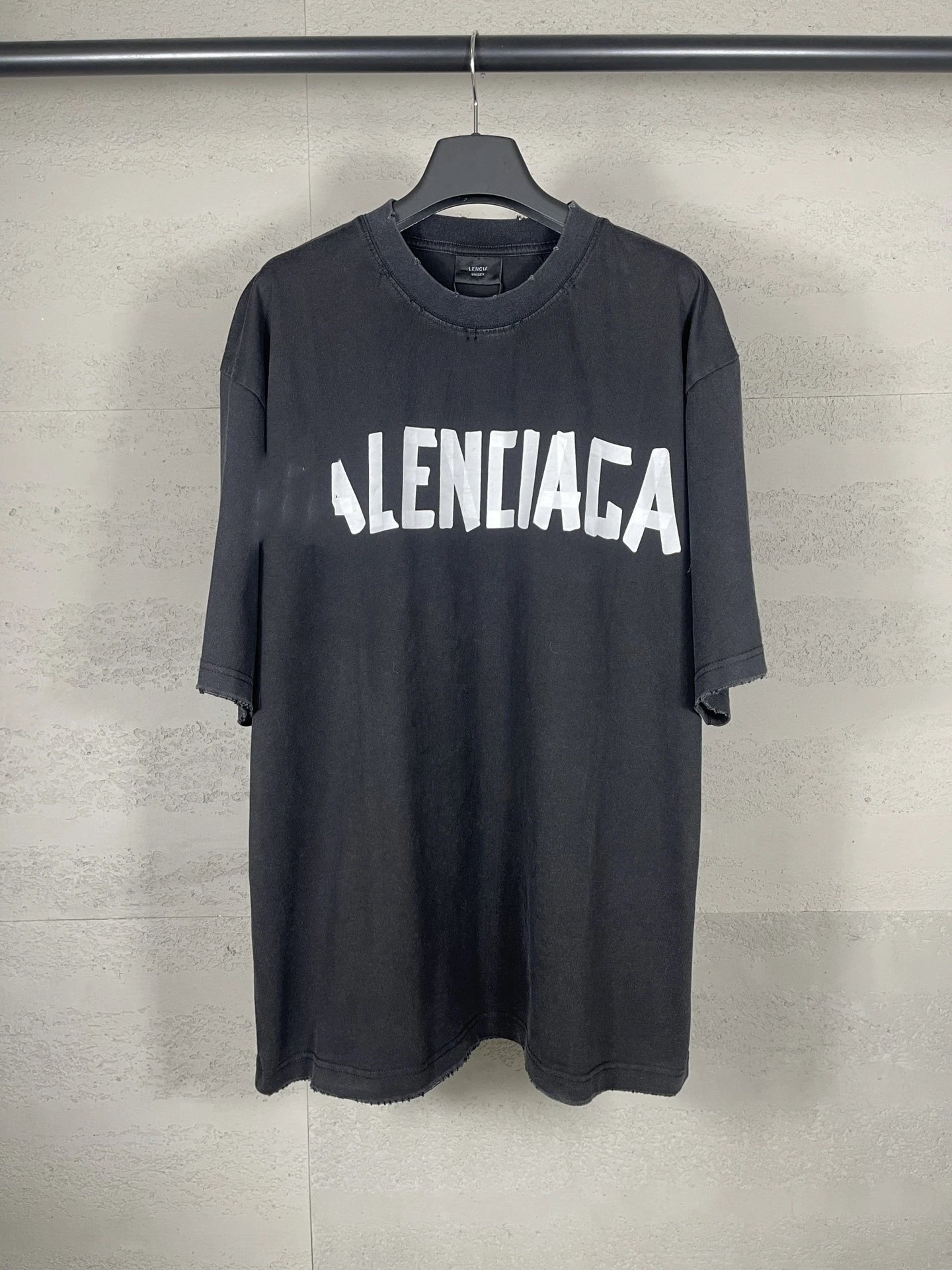Trendy Short-Sleeved T-Shirt photo 2