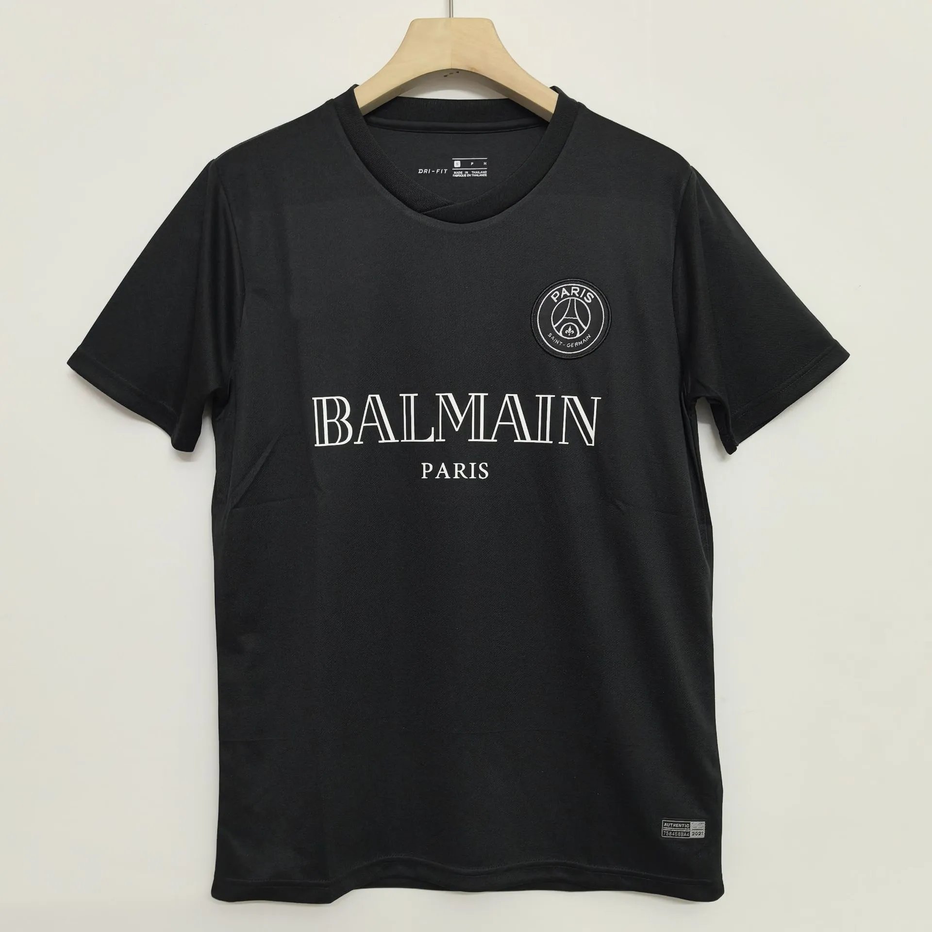Retro-Style Short-Sleeve Soccer Jersey photo 6