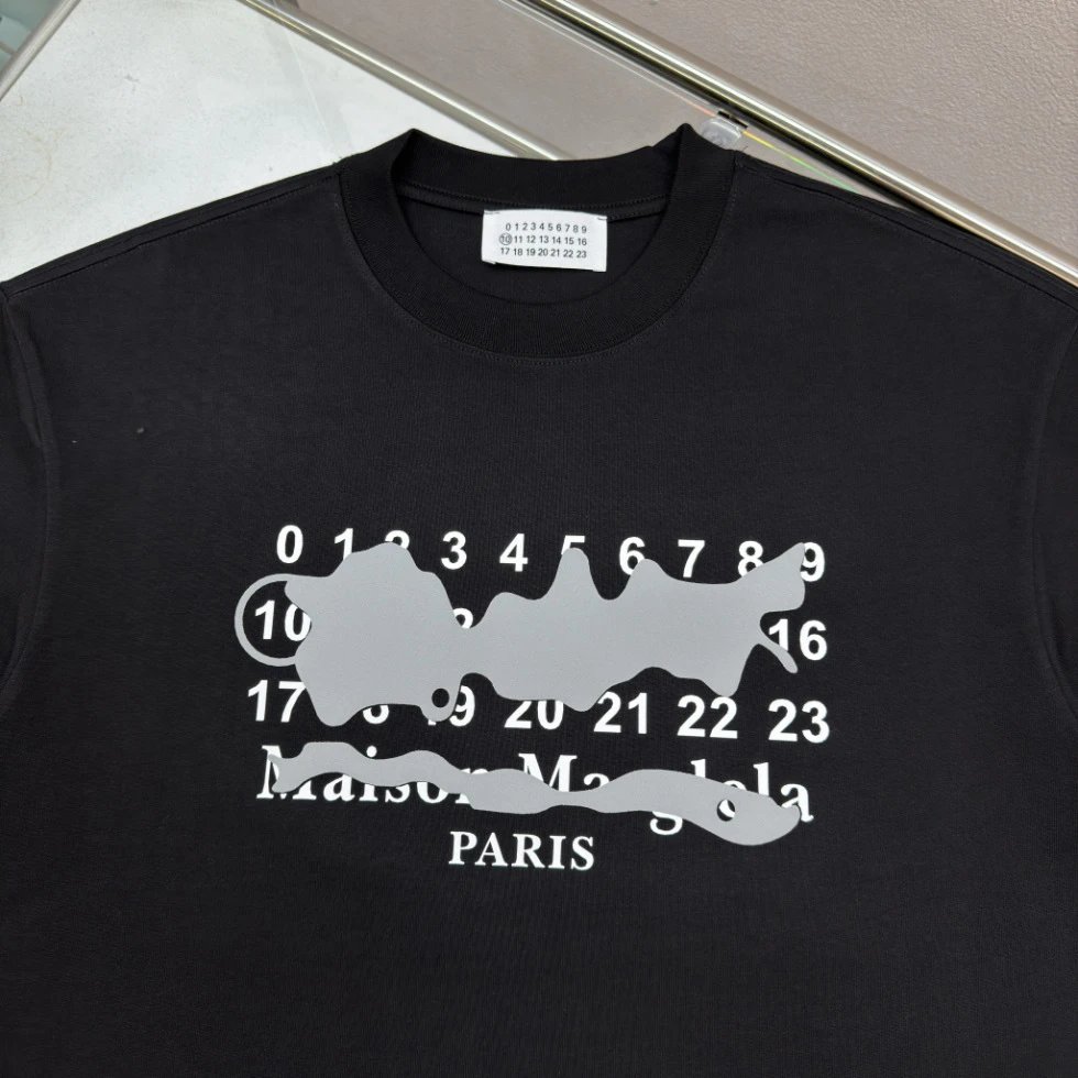 Design Minimalist X-Mark Black T-Shirt - 18