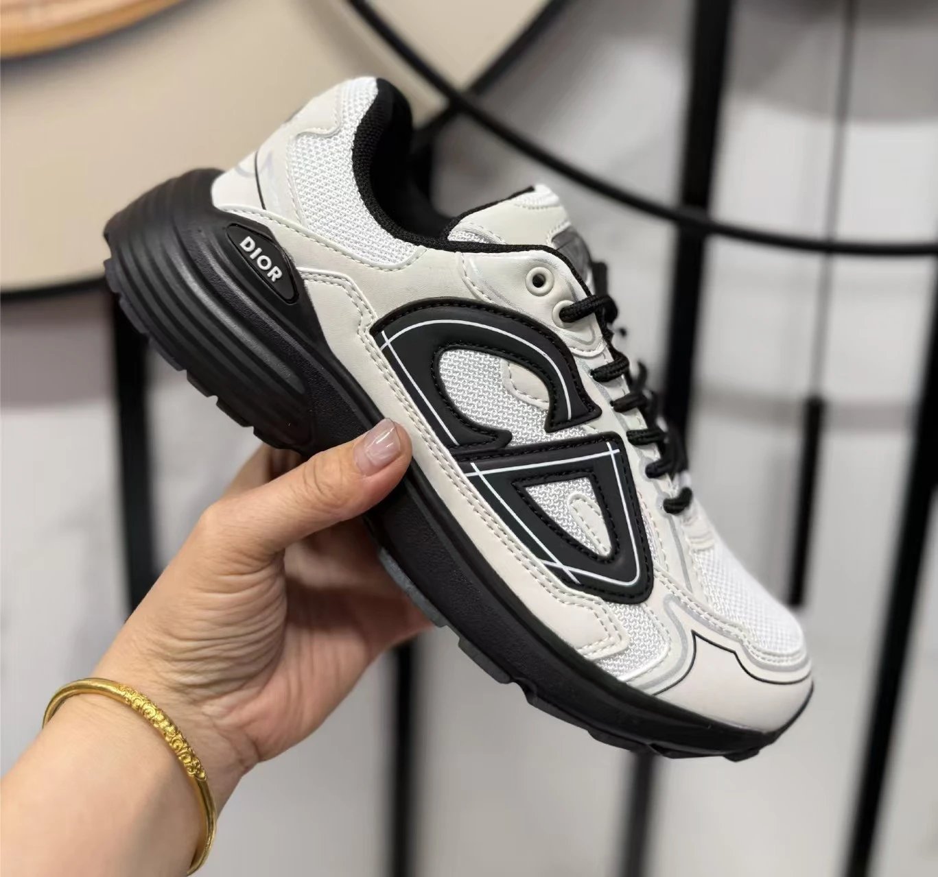 CD Beige Black