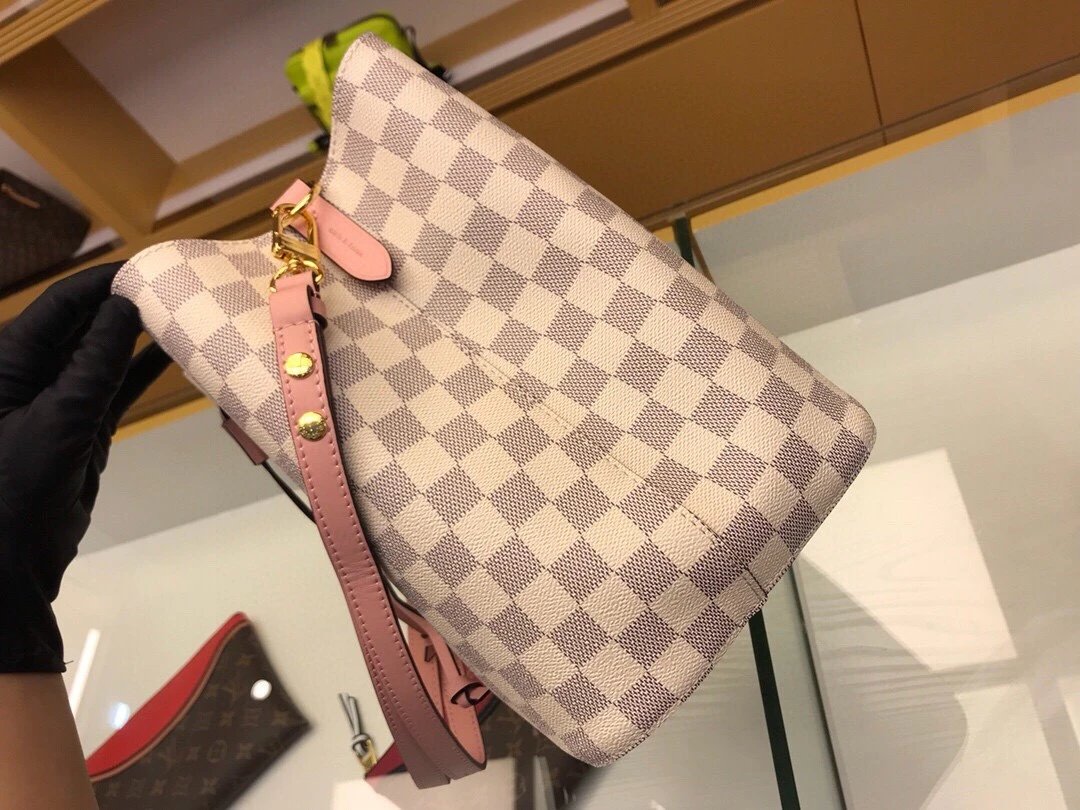 白格粉色水桶包女棋盘格单肩斜挎包 4