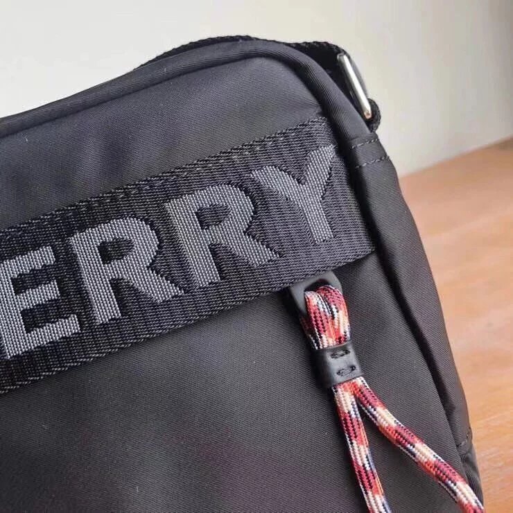 BURBERRY博柏利男包 轻便斜挎包 B家春夏新款Bur小号相机包 B帆布单肩包徽标装饰斜背包手机包 80115961男士小方包 6