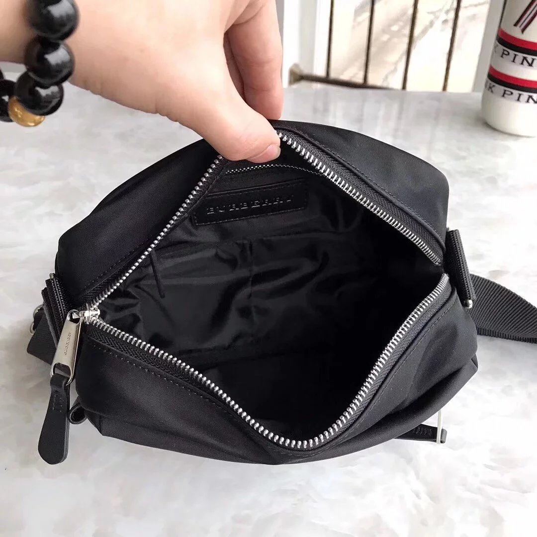 韩版BURBERRY博柏利男士小号邮差包尼龙轻便战马相机包时尚单肩斜挎包包 13