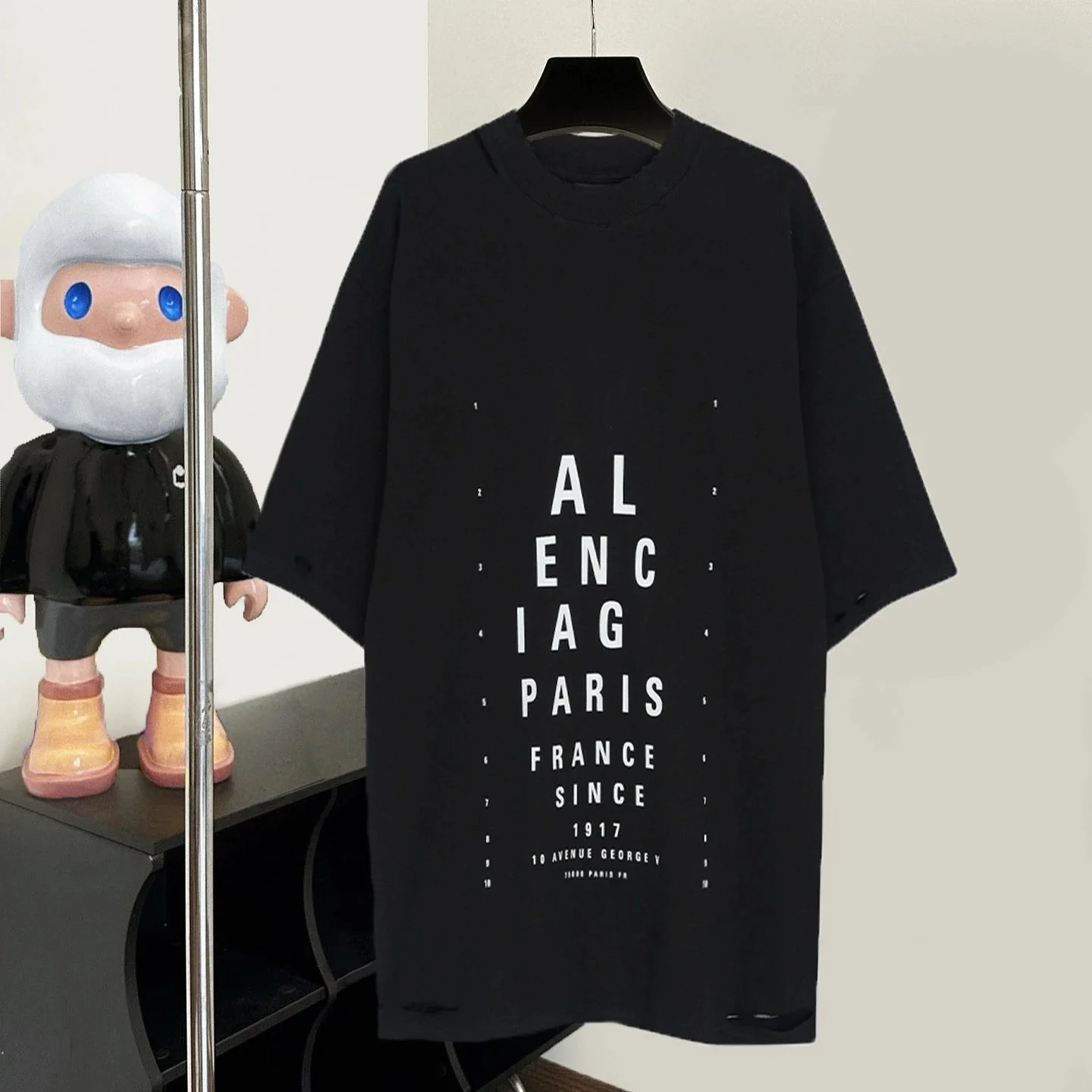 Letter Pattern Distressed T-Shirt