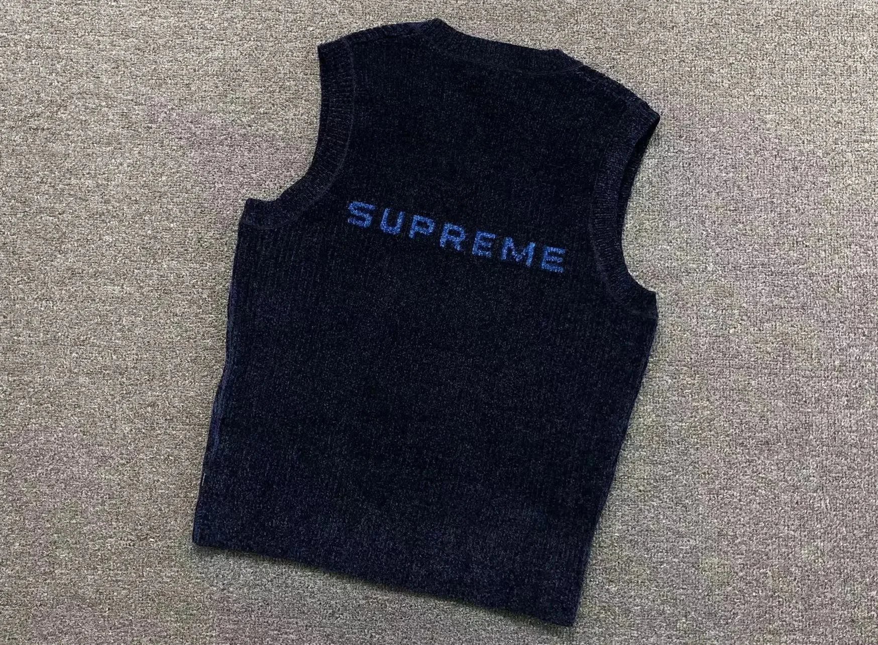 M003 # Shenier V-neck Knitted Tank Top in Royal Blue