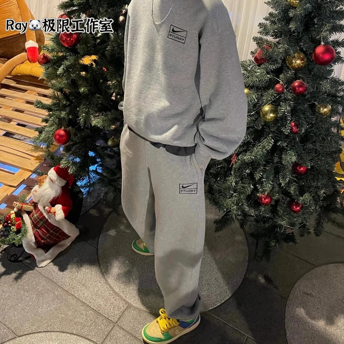 Logo print on chest super thick fleece padded warm round neck pullover sweatshirt co-branded gray