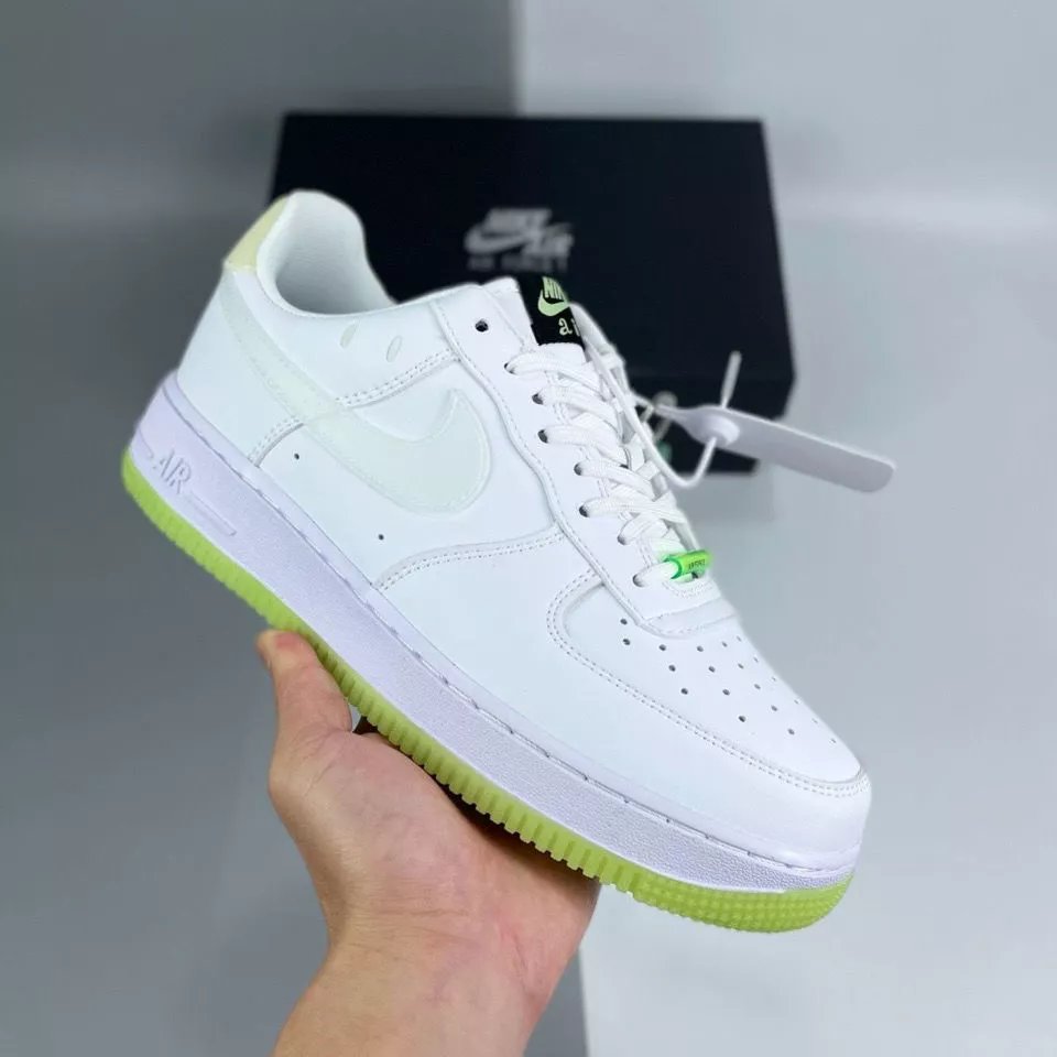 新品空军一号低帮板鞋Nike笑脸白绿空军夜光板鞋耐克学生百搭休闲鞋荧光鞋