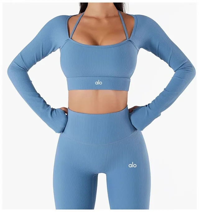 Alo Matching Sets Ribbed long-sleeve crop top with high-waisted shorts product detail image 20