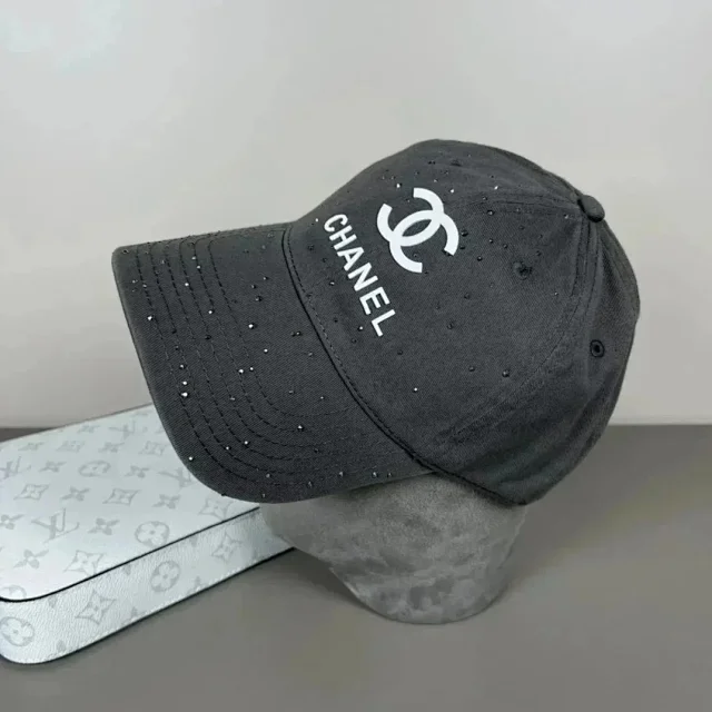 Chanel Hats Logo-embroidered baseball caps and bucket product detail image 8
