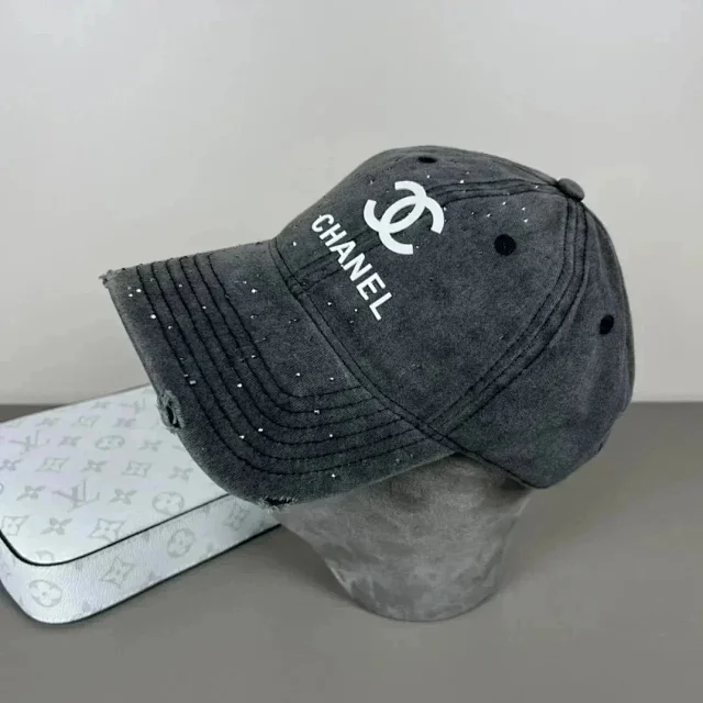 Chanel Hats Logo-embroidered baseball caps and bucket product detail image 9