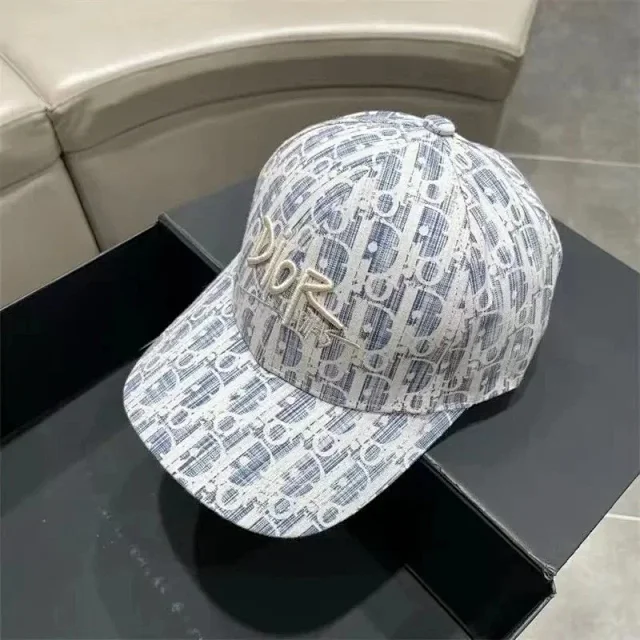 Gucci Hats Bucket Hat with Character Print product detail image 1