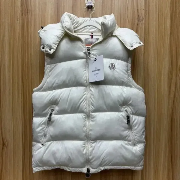 Moncler Maya Vest White Down Jacket - 1