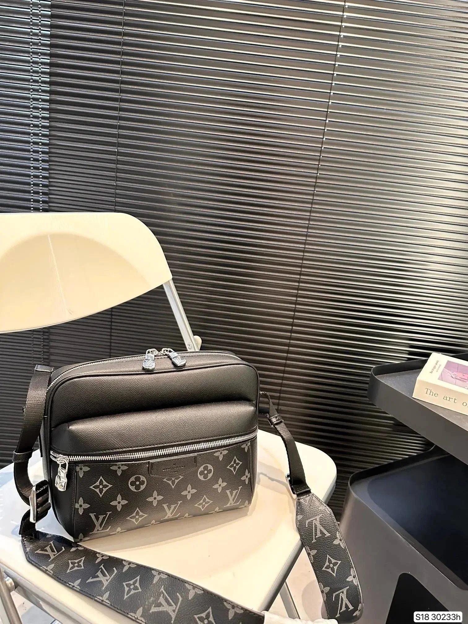 Louis Vuitton Crossbody Bags Monogram bag — 07