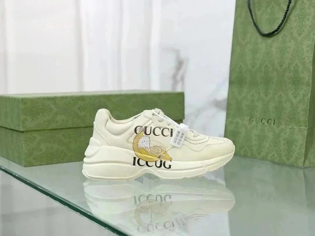 Gucci Rhyton Strawberry Print White Sneakers Chunky Sneakers - 8
