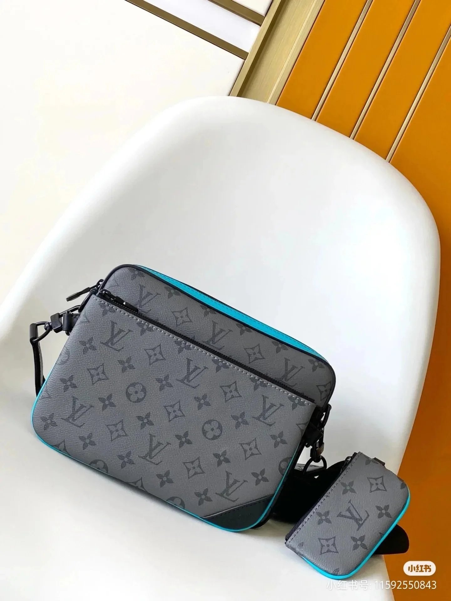 Louis Vuitton Crossbody Bags Monogram bag image 10