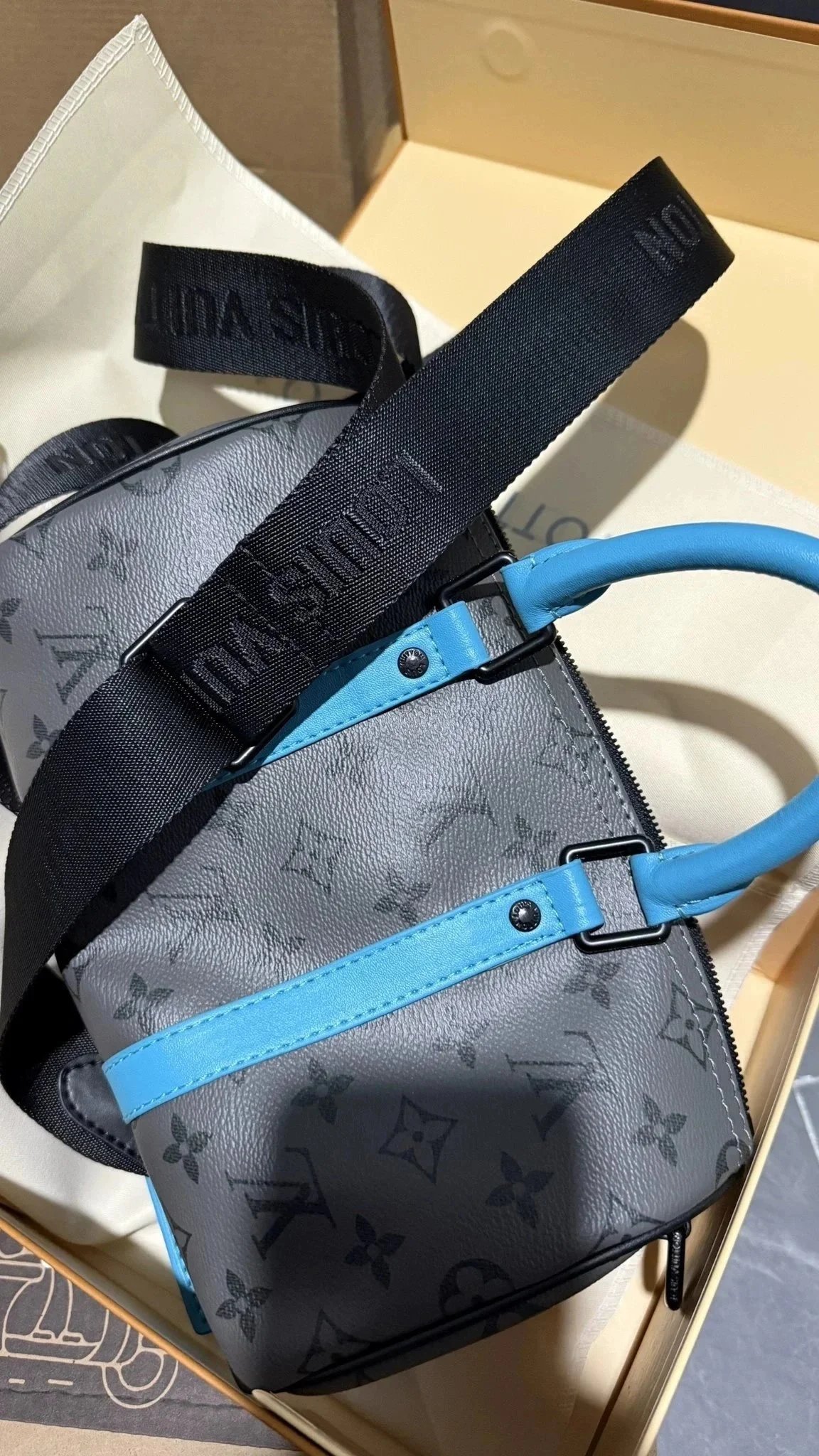 Louis Vuitton Crossbody Bags Monogram bag — 14