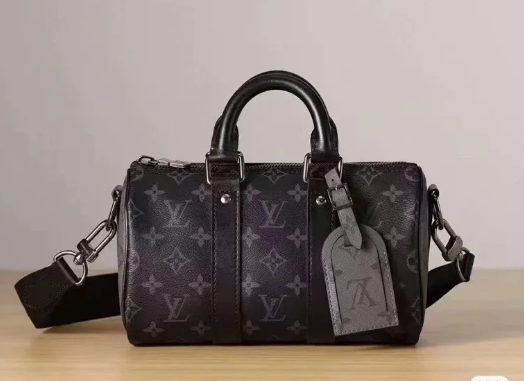 Louis Vuitton Crossbody Bags Monogram bag image 14