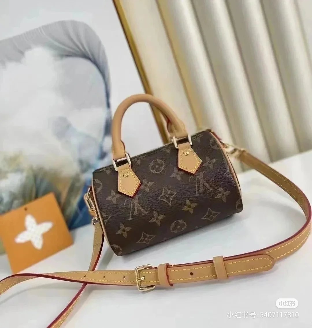 Louis Vuitton Crossbody Bags Monogram bag image 13