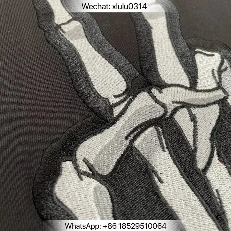 BLCG笑脸骷髅刺绣手指短袖