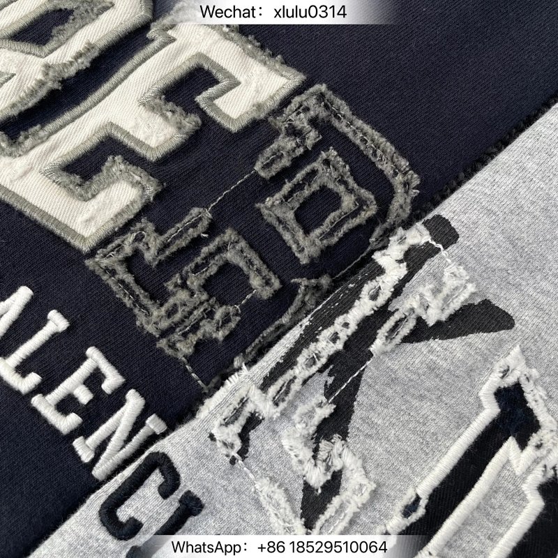 BLCG BERKIND字母刺绣长袖