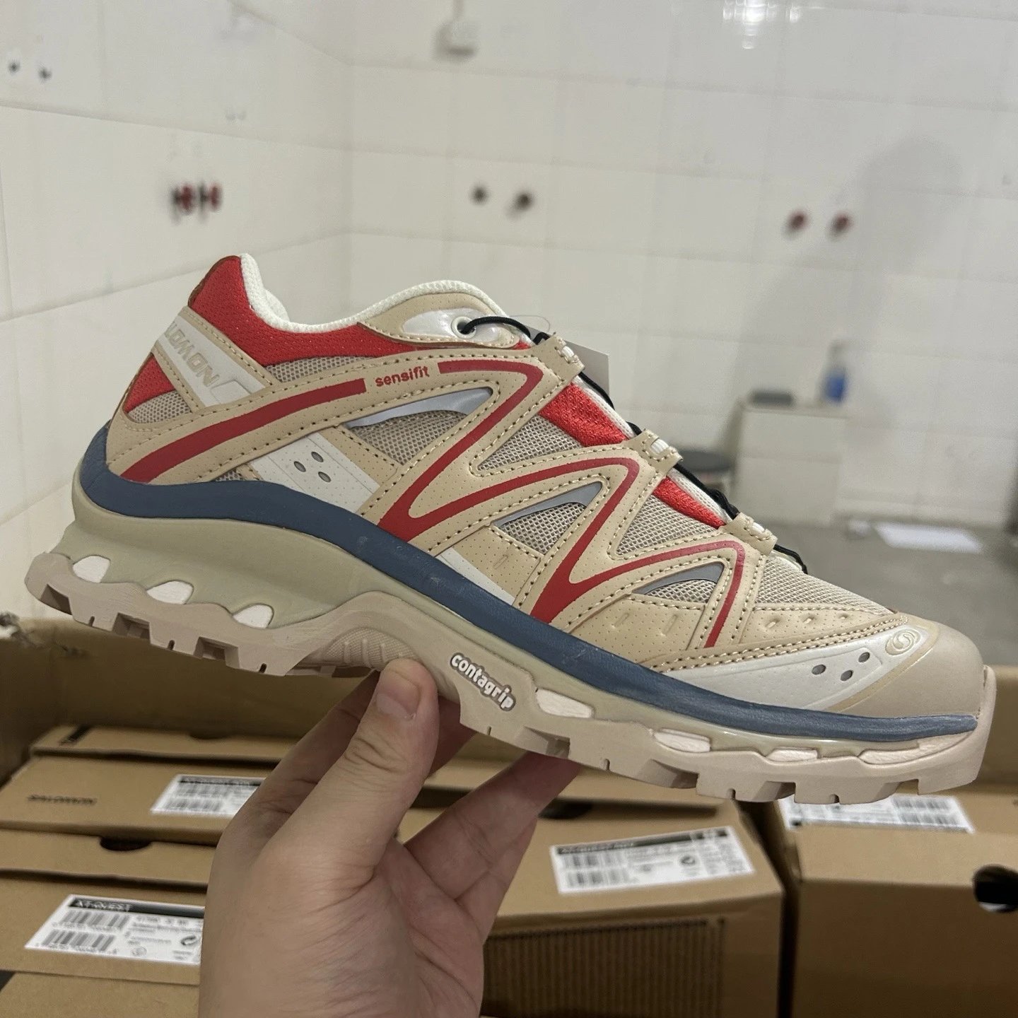 Salomon Sneakers Mesh Trail with Quicklace Closure — Q Reddish-brown 4787