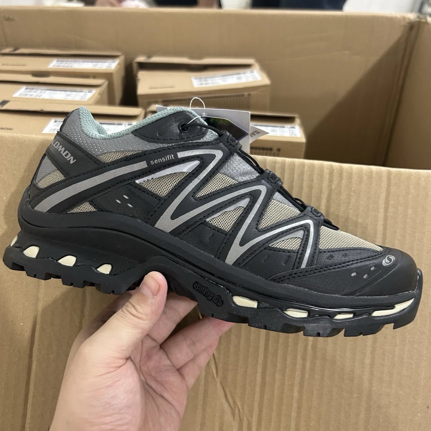 Salomon Sneakers Mesh Trail with Quicklace Closure — Q Black Gray 1654