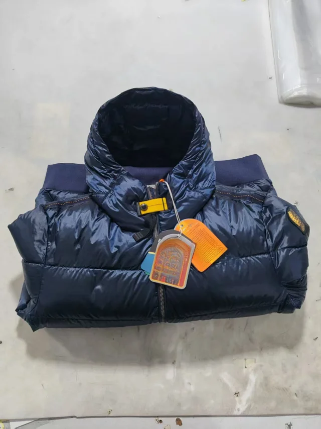 Parajumpers Down Jackets Hooded quilted puffer product detail image 37