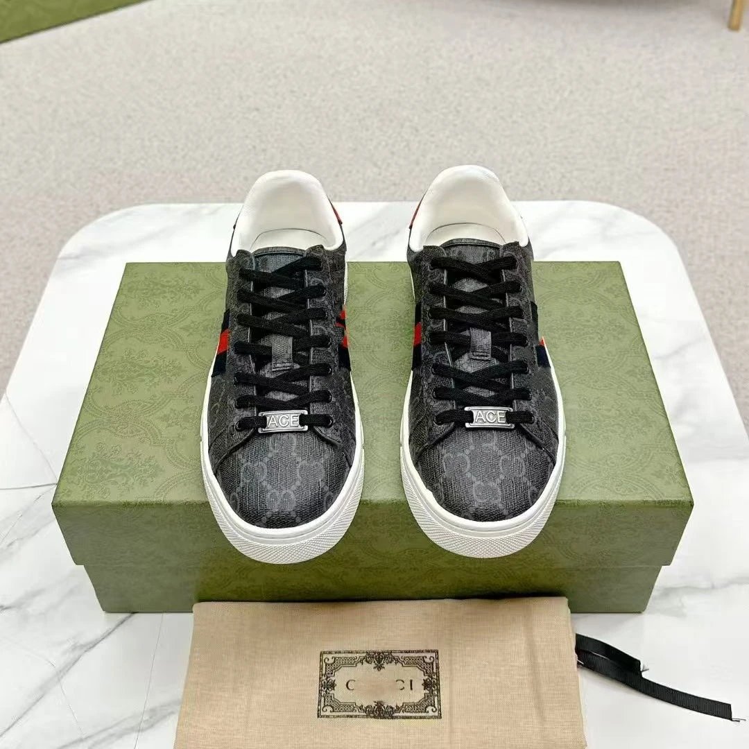 G Lace-Up Low-Top Sneaker photo 5