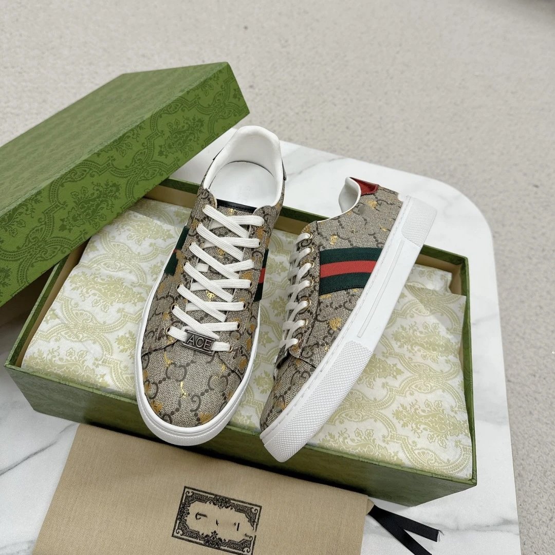 G Lace-Up Low-Top Sneaker photo 6