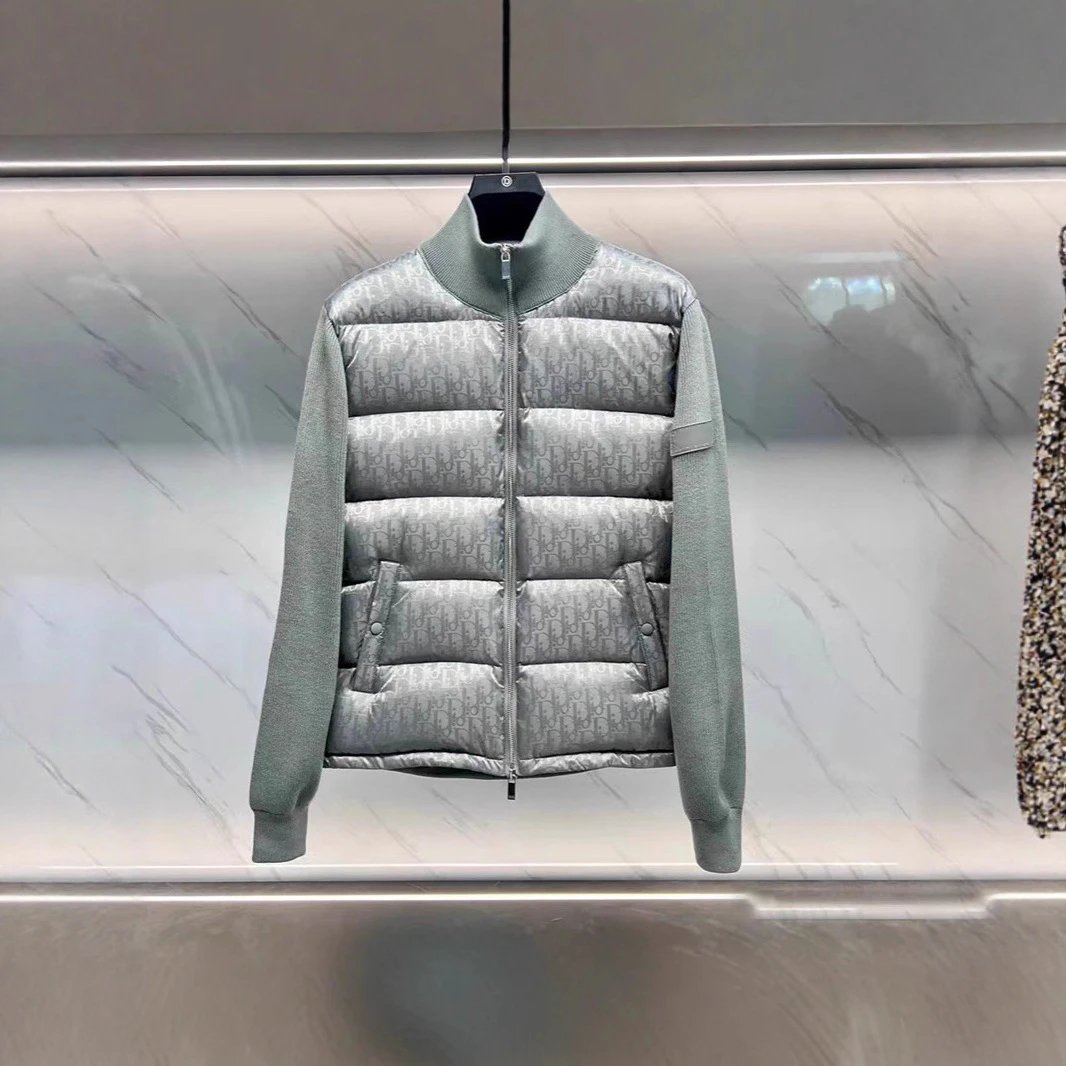 D字母羊毛针织羽绒服拼接