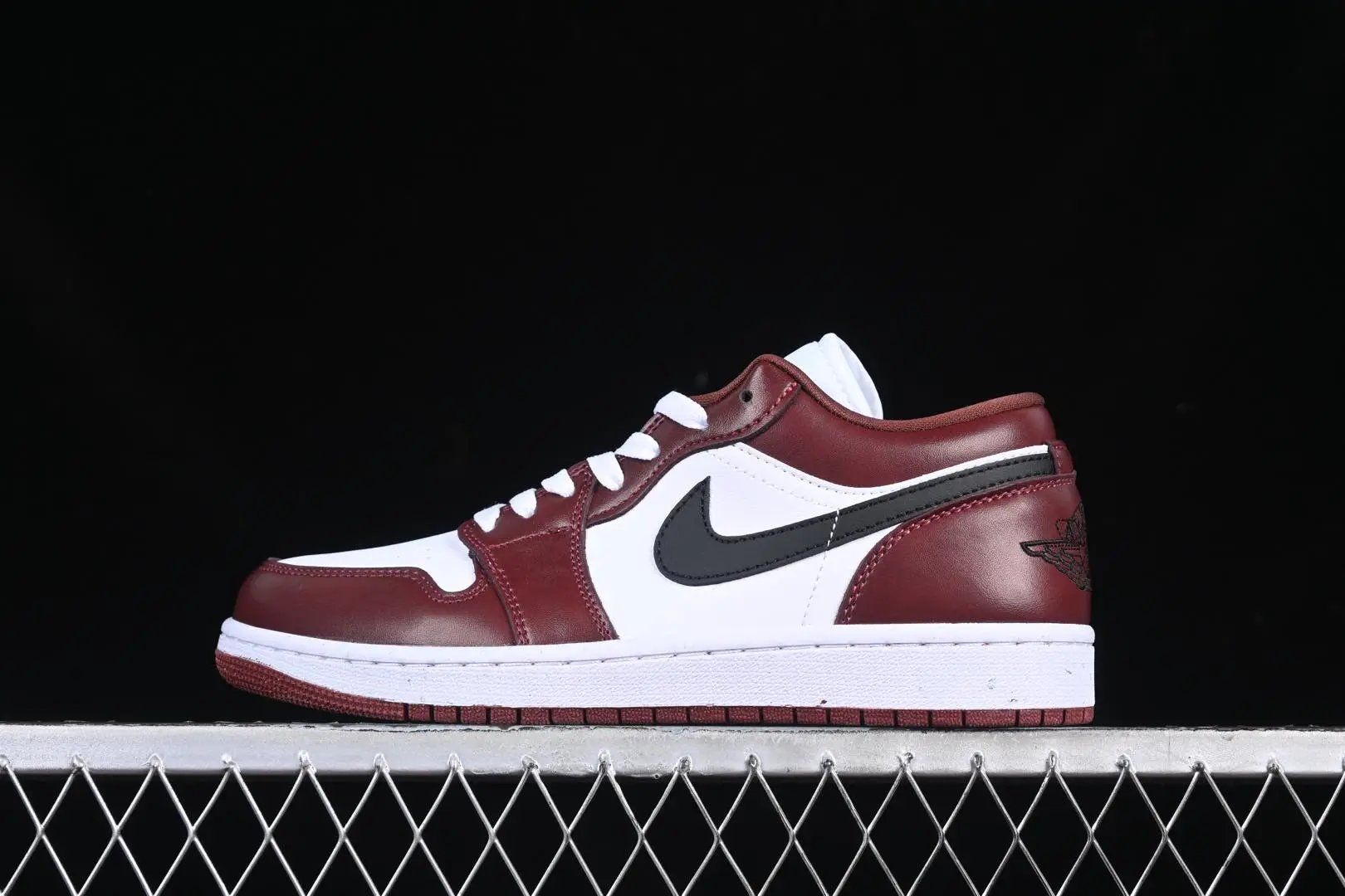 Air Jordan AJ1 Low Burgundy White Black Sneakers