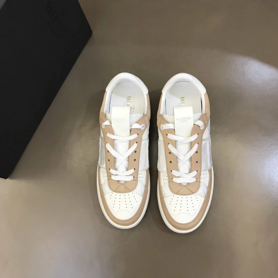 Valentino Black Leather Rockstud Low-Top Sneakers Shoes