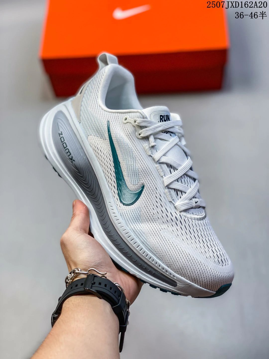 Nike ZoomX Gray White Running Shoes Breathable Mesh