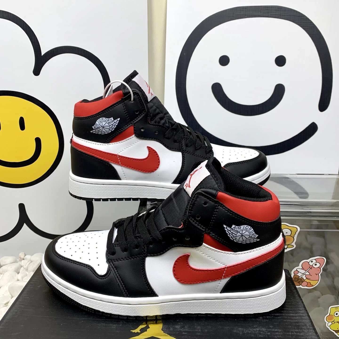 Air Jordan AJ1 Mid Chicago Black Red Leather Sneakers