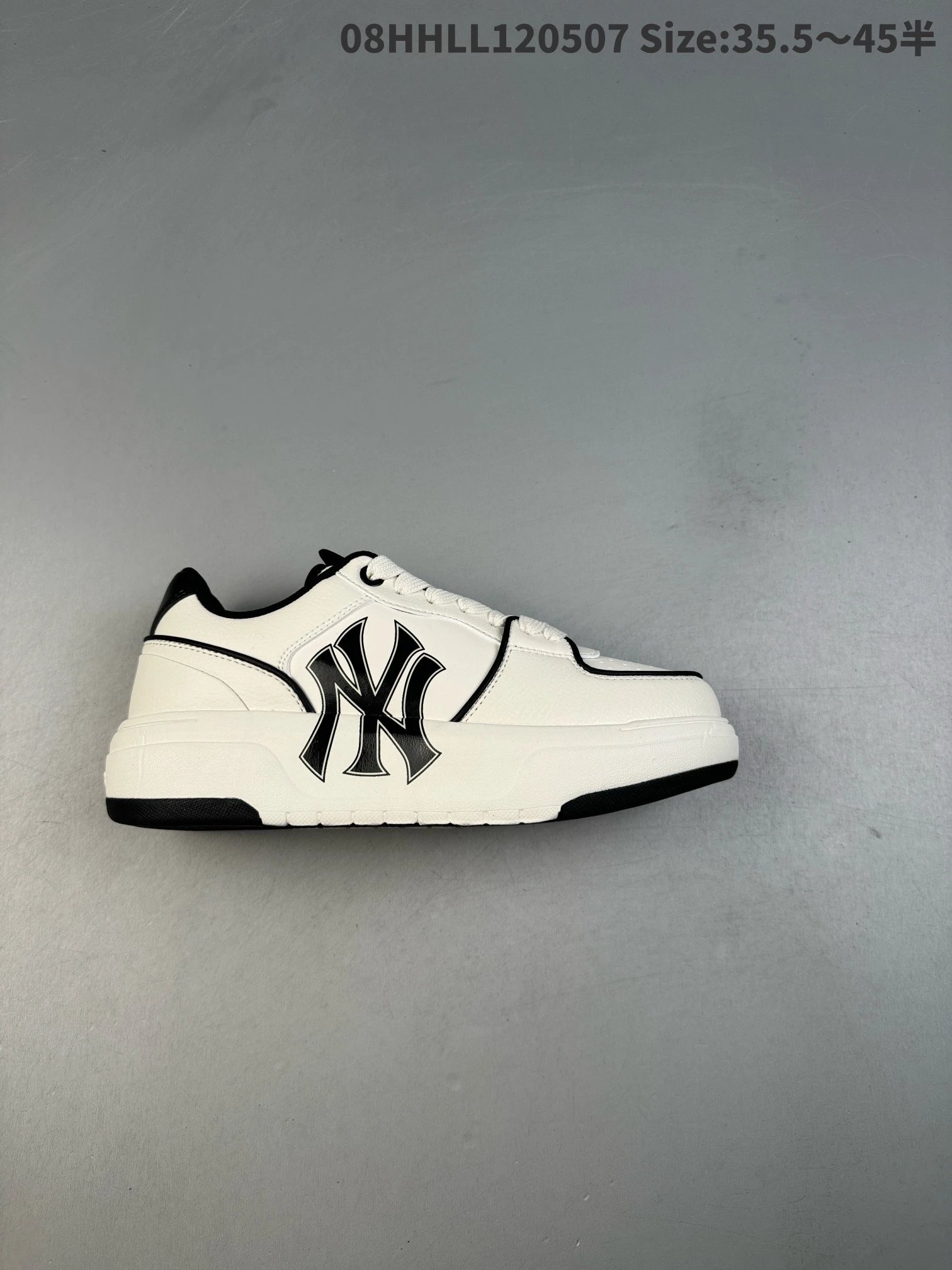 MLB Yankees NY Black White Chunky Dad Sneakers