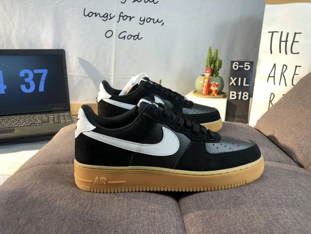 Nike Black White Low-Top Mesh Leather Running Shoes