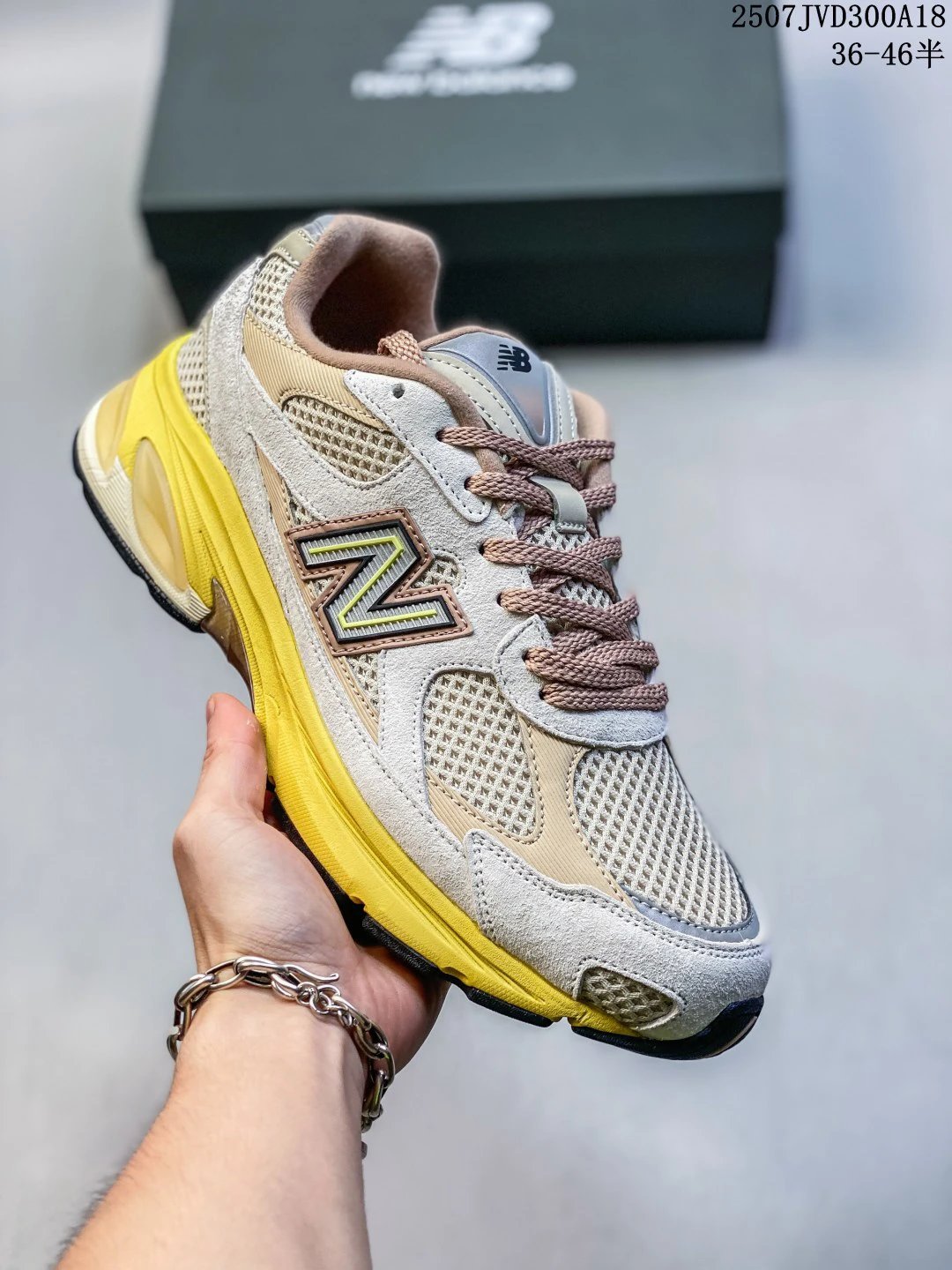 New Balance Retro Grey Beige Mesh Suede Dad Sneakers